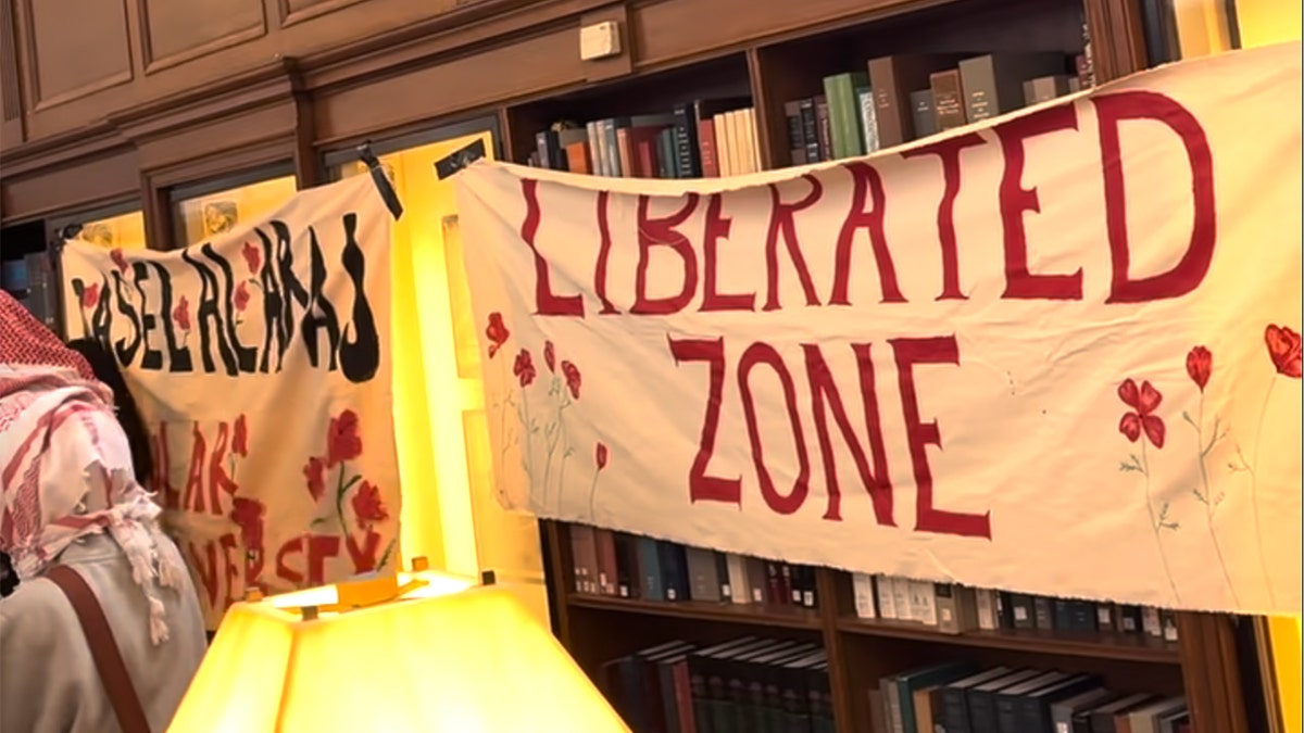 Antisemitski prosvjednici zauzimaju zgradu na kampusu Sveučilišta Columbia