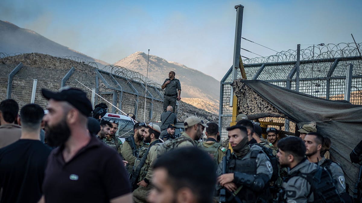 Druze civili prelaze izraelsku granicu nakon sukoba u Siriji.