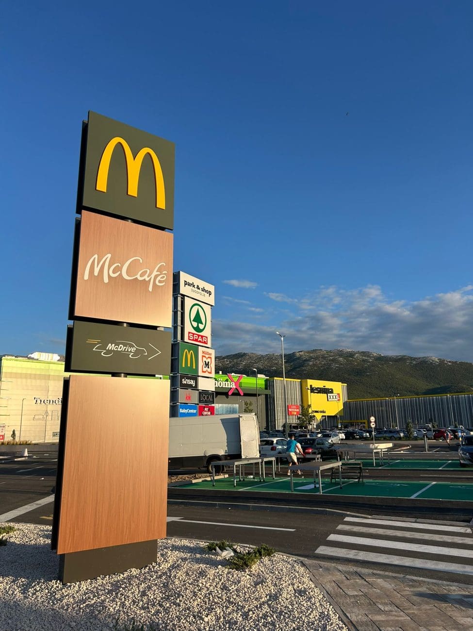 dugopolje mc donalds nn  1