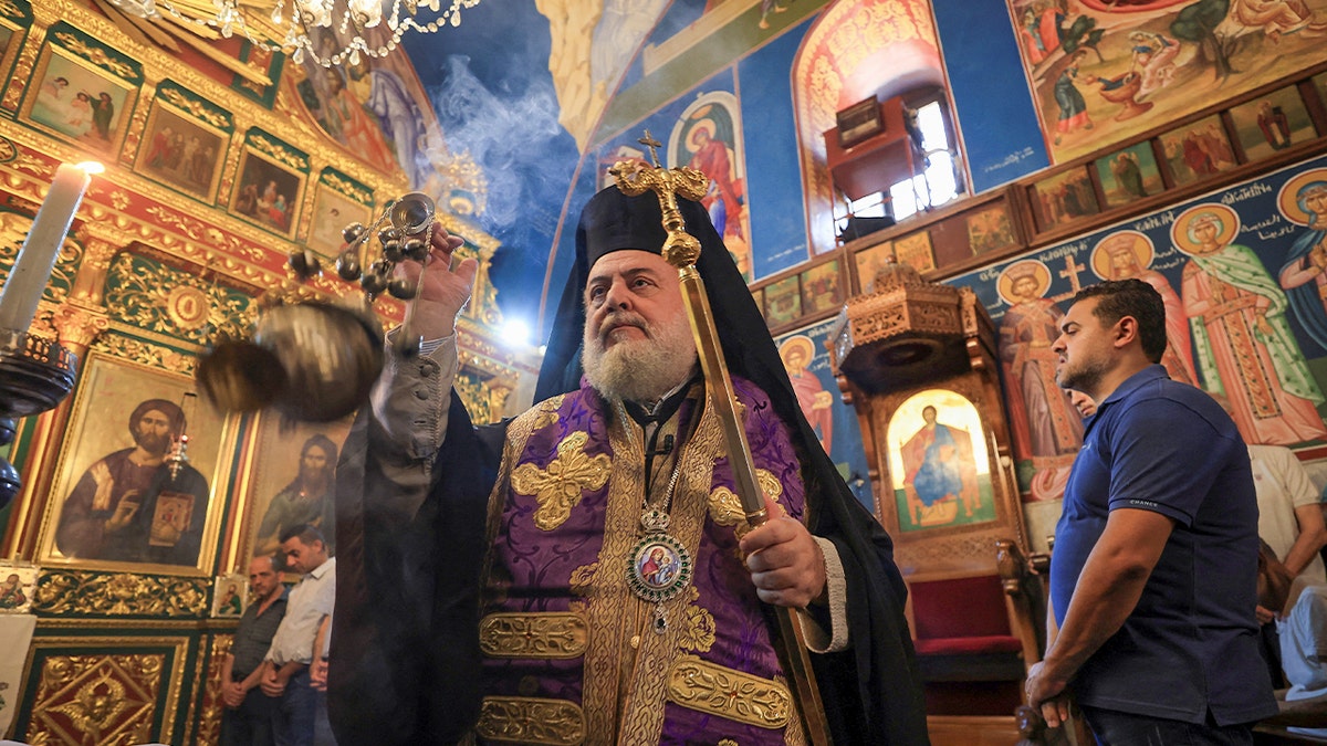 Grčki pravoslavni sveti Porphyrius crkva drži sprovod za one ubijene u prividnom izraelskom štrajku