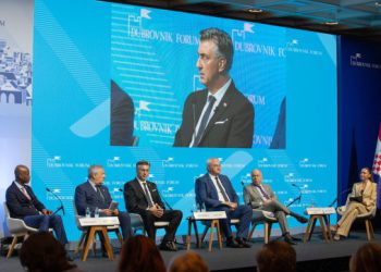 Grad − Grad u znaku Dubrovnik Foruma, Plenković sudjelovao na panelu lidera