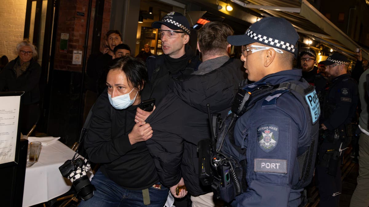 Izraelski restoran napao je u Melbourneu.