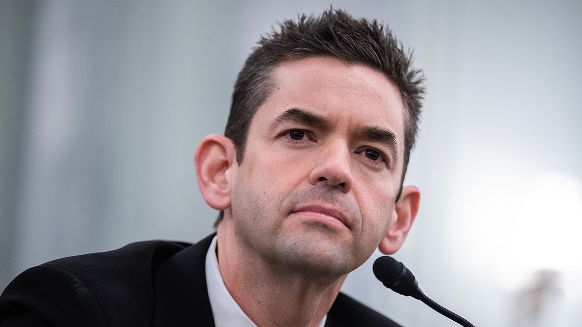 Jared Isaacman slušao