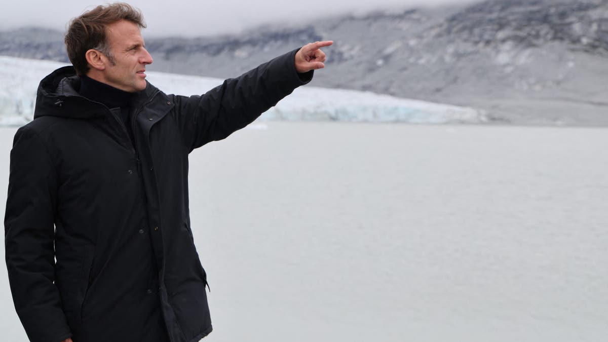 Macron na Grenlandu