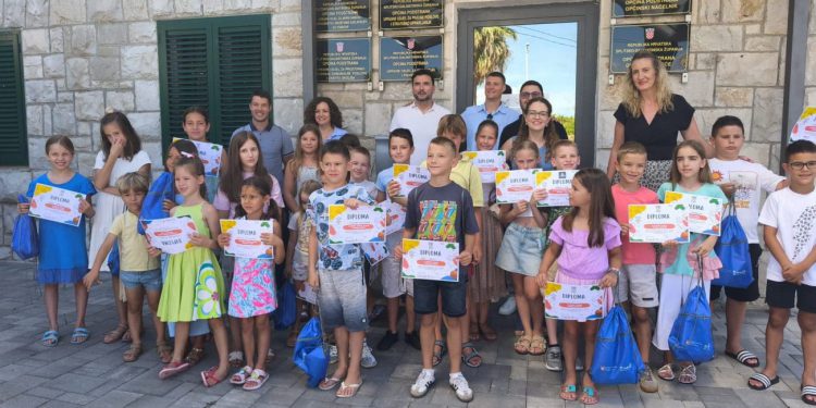 Završna konferencija pilot projekta u Općini Podstrana: provedene besplatne edukativne, kulturne i sportske aktivnosti za djecu