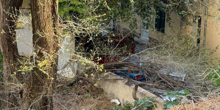 FOTO I VIDEO Opasnost u srcu Splita: Zapušteni prostor prijeti sigurnosti građana