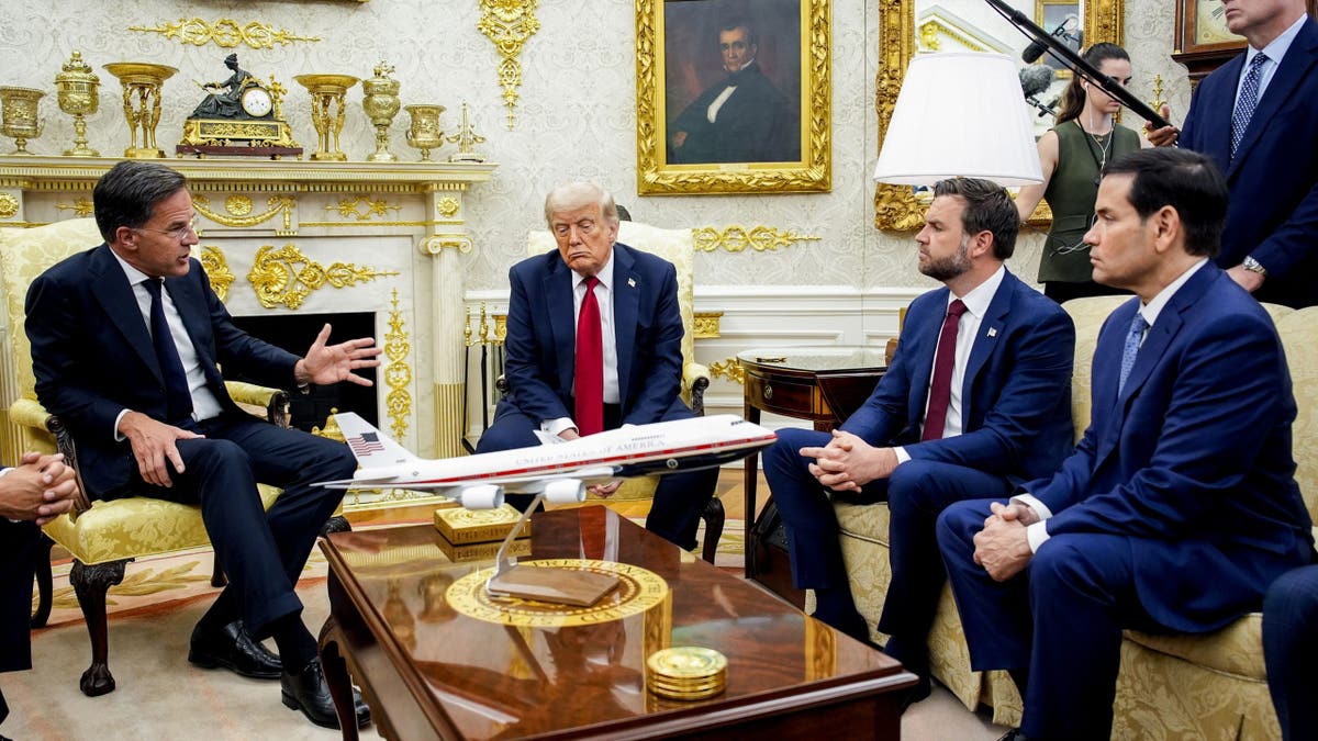 Trump i NATO -ov Rutte najavljuju novi ugovor.
