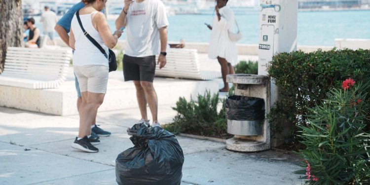 Primjećujete li što se skriva iza ljepota splitskih ulica usred sezone? Ove fotografije puno toga otkrivaju