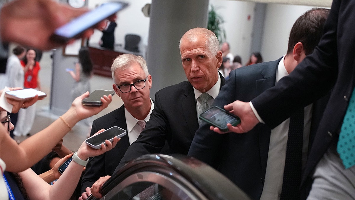 Tillis razgovara s novinarima