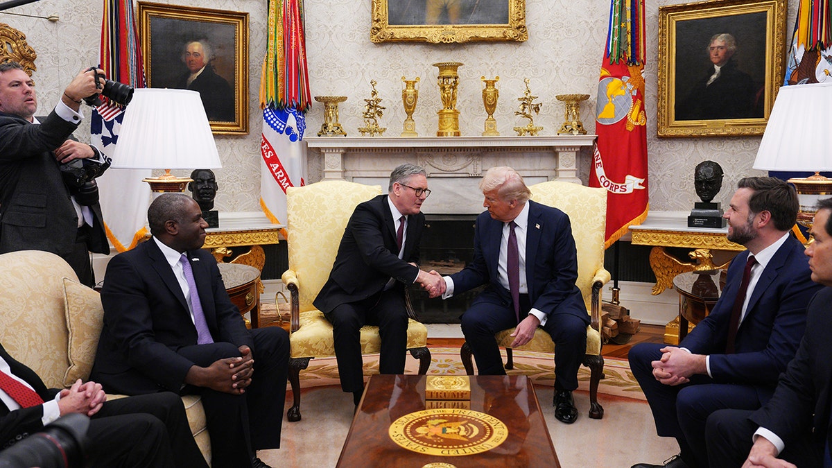 Starmer Sastanak Ovalnog ureda s Trumpom