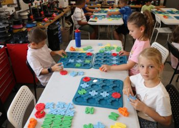 „Logički graditelji“ razvijali vještine u sklopu STEM ljeta. Evo kako su se snašli