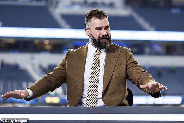 Jason Kelce radi kao NFL analitičar za ESPN nakon što se povukao iz NFL -a još 2024. godine