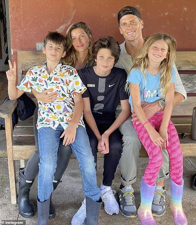 Tom Brady prikazan s bivšom suprugom Gisele Bundchen i njegovom obitelji tijekom sretnijih vremena