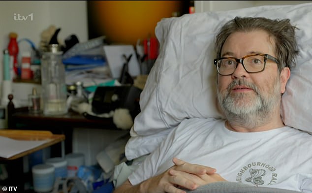 TV voditelj je napustio Mammoth Bill nakon što je Derek vodio hrabru četverogodišnju bitku protiv Coida prije nego što je tragično preminuo u siječnju prošle godine