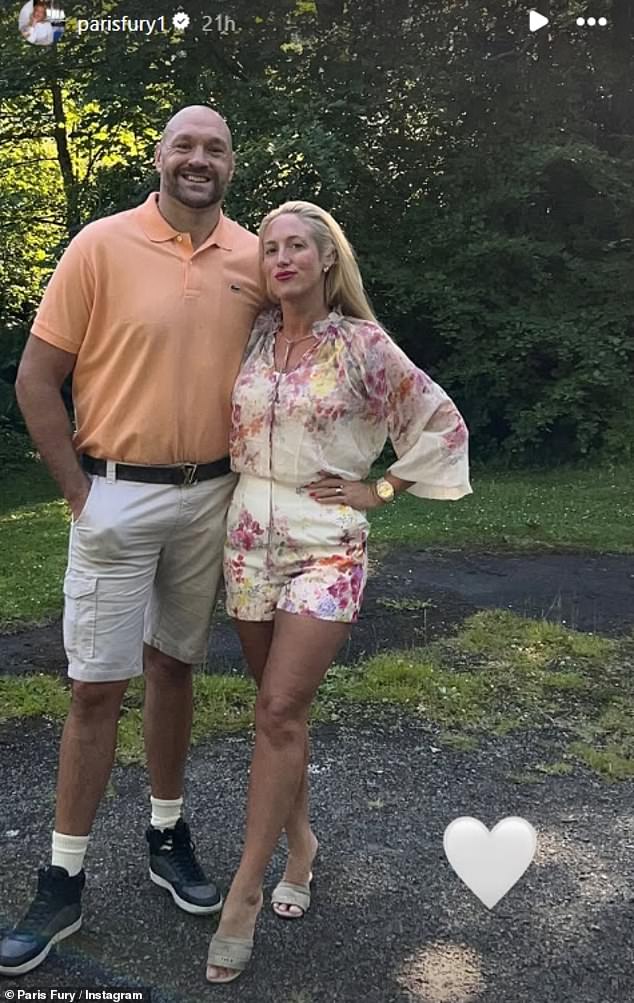 Kaže se da su navikli na stav bez gluposti Paris Fury - suprugu Tommyjevog brata Tysona - koja ima sedmero djece, prema Suncu (Pariz an Tyson Fury)