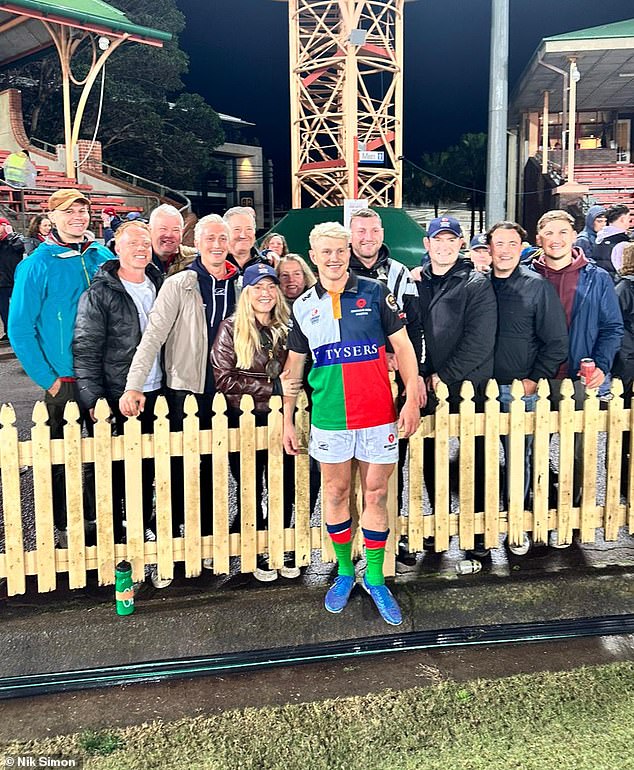Finn i obitelj navijali su za Archieja Russella dok je u četvrtak igrao u A Lions Legends utakmici na North Sydney Oval