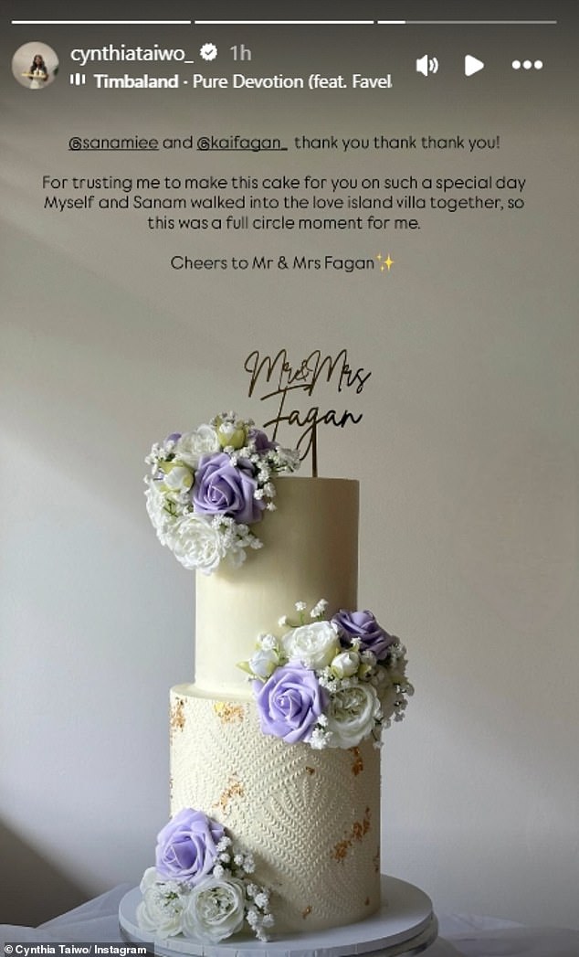 Tortu je napravila Sanamova Casa Amor Pal Cynthia Taiwo, a profesionalni pekar izrazio je ljubav prema bračnom paru dok je na svom Instagramu podijelila škljocanje torte