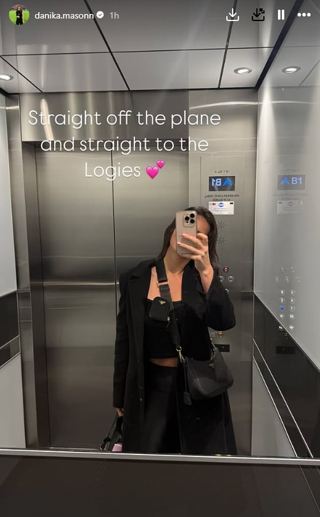 Voditeljica kanala 9 Danika Mason pozirala je za selfie u liftu i otkrila da kreće