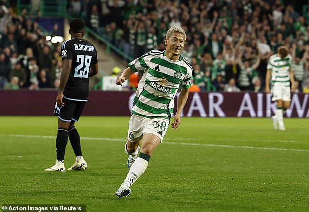 Daizen Maeda slavi bodovanje protiv Slovan Bratislava u pobjedi 5-1 prošle sezone