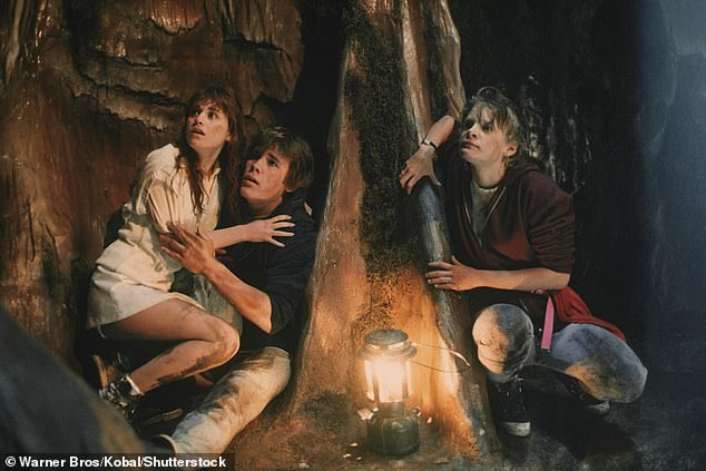 Kerri Green, Josh Brolin i Martha Plimpton viđeni su s lijeva na desno 1985. Klasični The Goonies
