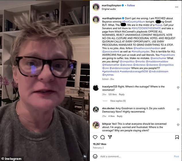 Dugogodišnju glumicu raznijelo je nekoliko korisnika na društvenim mrežama zbog svojih na internetu, uključujući i jedan ranije ove godine, gdje je u veljači proslavila Beyonceov najbolji album country glazbe na dodjeli nagrada Grammy, optužujući Trumpovu administraciju za državni udar za državni udar