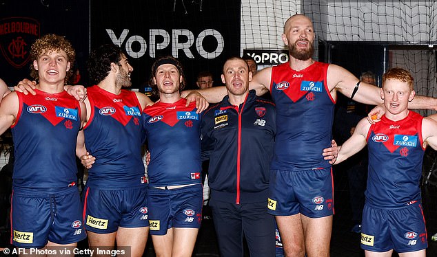 Melbourneov Premiership Hero je nestao nakon što odbor izgubi vjeru u svoje vodstvo usred godina neumoljivih kontroverzi