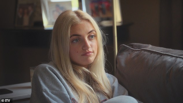 U međuvremenu je princeza otkrila da je 'željela da ima sretnije djetinjstvo' dok se otvarala o 'mračnim vremenima' s kojima se suočila dok je odrastala u svom dokumentarcu