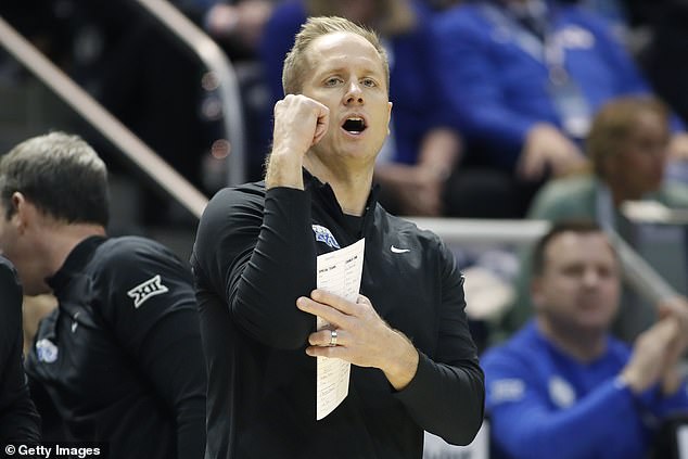 Trener BYU košarke Kevin Young pridružio se Cougarsima nakon mnogo godina rada u NBA