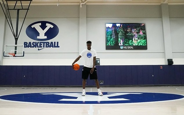 Kodeks časti BYU -a također zahtijeva da studenti ne puše ili vape ili piju alkohol ili kavu