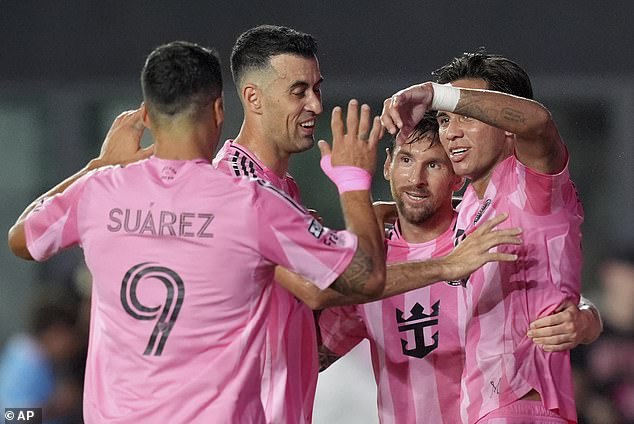 Rebekin post je mnogo uvjeren da će se Engleski internacionalac trebao pridružiti popisu sa zvijezdama koji je vodio Lionel Messi