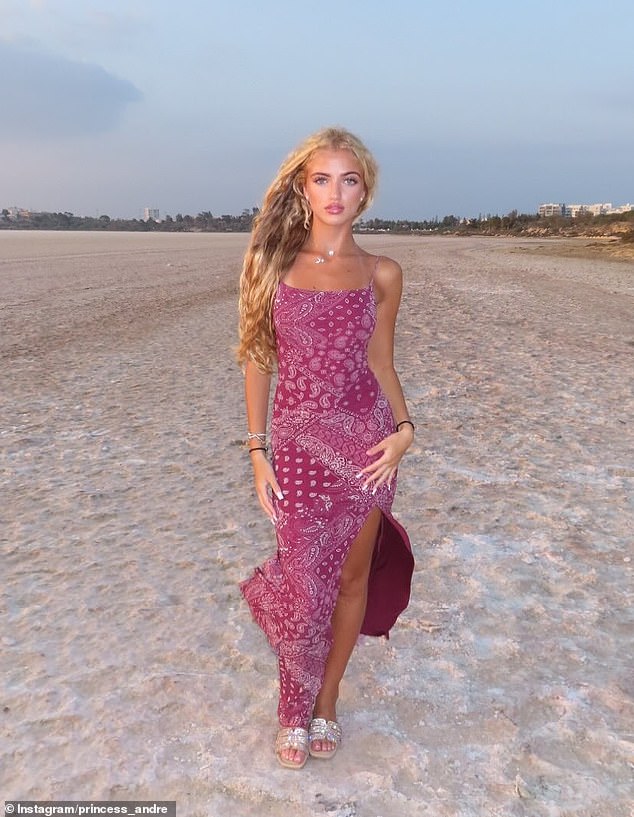 Nazvavši princezu 'najboljom prijateljicom', Katie je rekla da je ispala s menadžerskim timom kad se razdvojila od Petera, objašnjavajući: 'Uvijek sam govorio da bih se preko svog mrtvog tijela ikad poželio da ona upravlja mojom djecom jer joj se ne sviđa i Pete, a ja ne govorim'