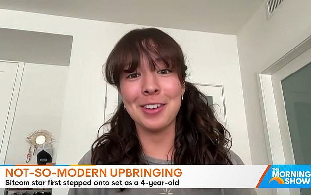 Navijači su imali dvostruko prihvaćanje jutarnje emisije kad je izgledala odrastala, ljuljajući potpuno novi izgled nakon svojih dana na kultnom hitu