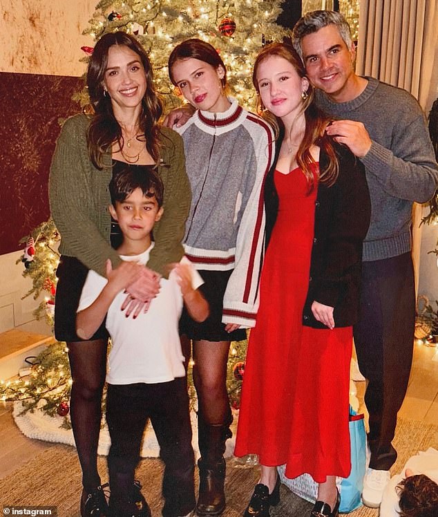 Medena glumica dijeli Honor, 17, Haven, 13, i Hayes, sedam, s gotovinom