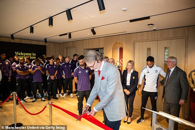 Movers uključuju velike udarače poput izvršnog direktora Omara Berrada i brojke u komercijalnom odjelu