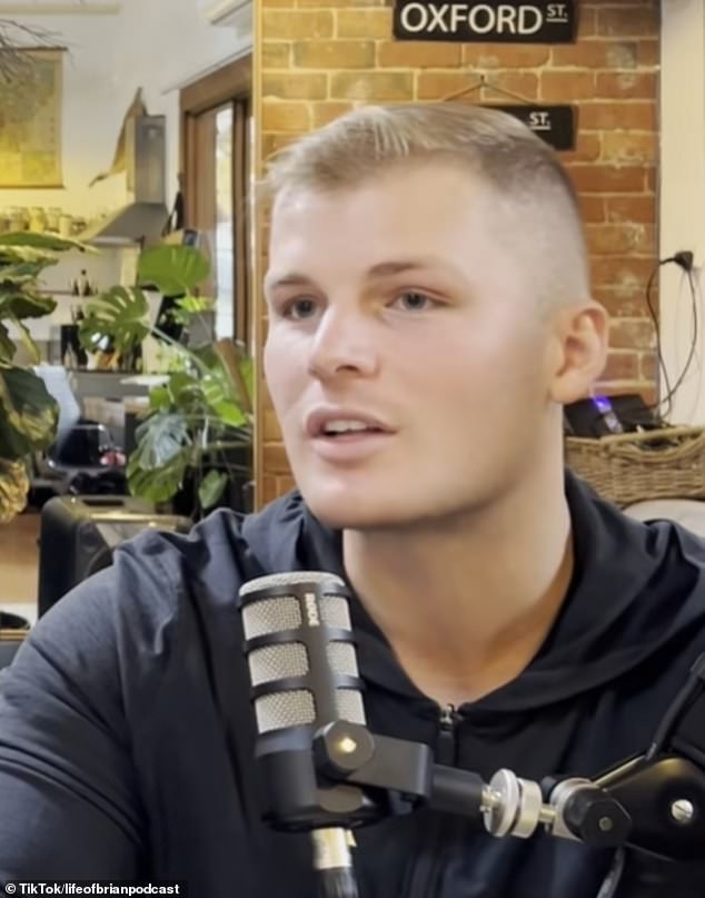 Warneov sin Jackson otkriva urnebesnu naviku svog oca da se bezvrijedna hrana isporuči u najfinije restorane u Australiji