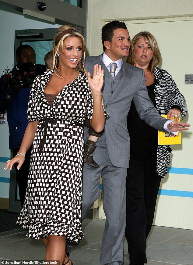 Poslovna žena se ranije pojavila na reality programu Petera i bivše supruge Katie Price Katie i Peter, koji je trajao od 2004. do 2009. godine tijekom njihove veze (na slici s Katie i Peterom 2007.)