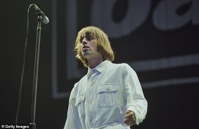 Koncer bi obilježilo 30. godišnjicu koncerata za izradu povijesti Britpop Legends 1996. godine i vidjeli bi Noel i Liam Gallagher Top Robbie Williams rekord tri noći na mjestu Hertfordshire (na slici Liam u Knebworth Houseu u kolovozu 1996.)