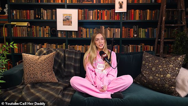 Cooper-koji je zauzeo 5. mjesto na Forbesovoj listi Creators Creators-a-prethodno je zaradila više od 1,5 milijuna dolara tijekom trogodišnjeg sporazuma s Barstool Sportsom u 2018. godini, kao i trogodišnji ugovor sa 60 milijuna dolara sa Spotifyjem 2021. godine (na slici u nedjelju)