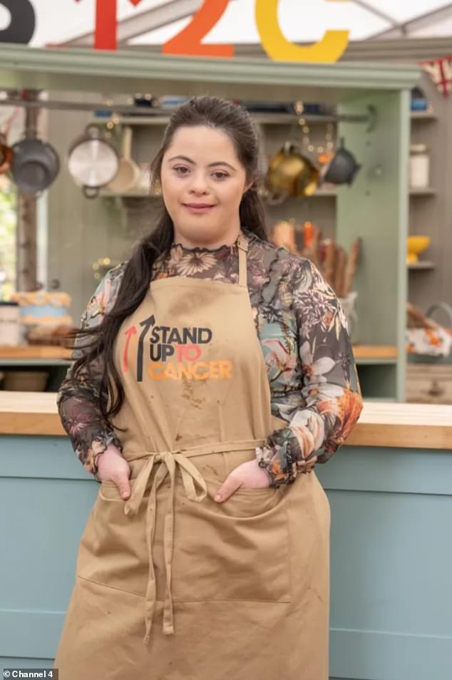 Strogo nije Elliein prvi korak na natjecanjima za slavne osobe kao što je predstavila na Great British Bake Off Stand Up to Cancer Celebrity Special Special ranije ove godine