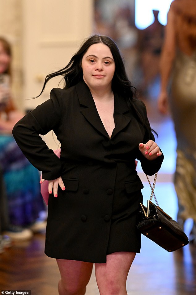 Ellie je letjela u Švedsku, Italiju i Njemačku zbog fotošopa, a svoje je stvari zatezala na modnoj pisti na Tjednu modnog tjedna u Londonu