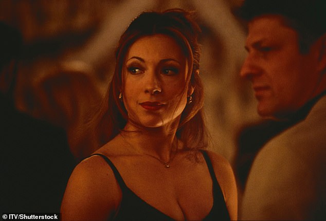2000. godine, u filmu Essex Boys, došao je više raskošnih scena sa svojim vodećim muškarcem (na slici sa Sean Bean)
