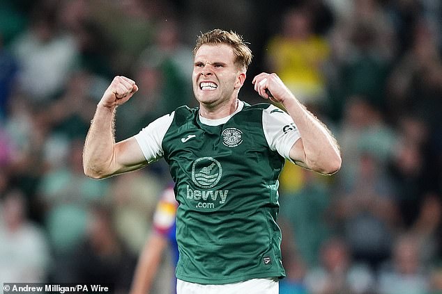 Chris Cadden postigao je dodatni klinča koji je rezervirao obračun s Legia Warsawom