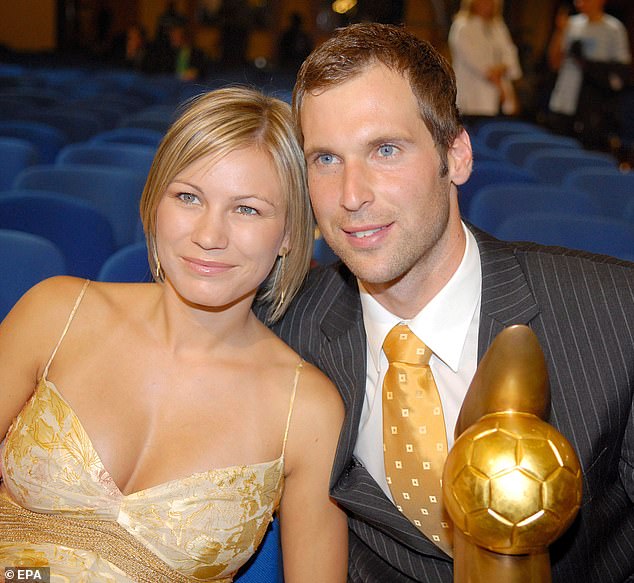 Petr i Martina upoznali su se u srednjoj školi 1999. godine i nastavili su se vjenčati četiri godine kasnije