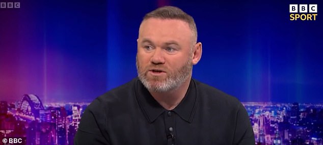 Bivša zvijezda Engleske i Manchester Uniteda pridružila se domaćinu Marku Chapmanu na prvoj emisiji emisije u novom izgledu dok je nova sezona Premier lige započela ovog vikenda
