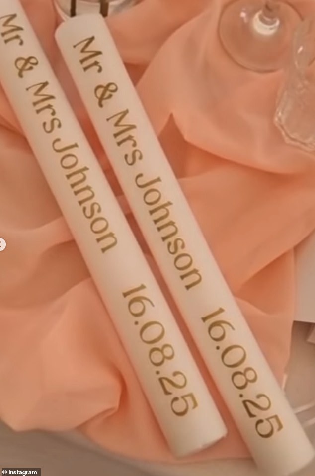 Pokazali su svijeće ukrašene njihovim imenima