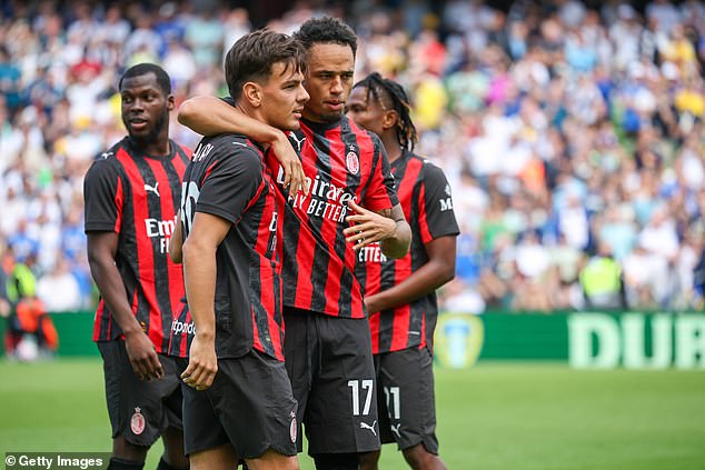 Švicarska International također je privukla pažnju poput Arsenala i Evertona