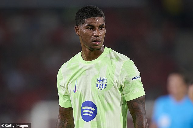 Odigrao je svoj prvi Laliga meč za Barcelonu u njihovoj pobjedi od 3: 0 nad Mallorcom u subotu