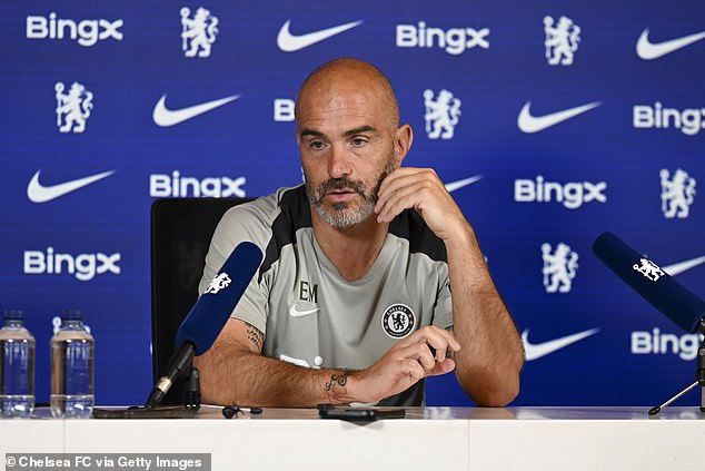 Podrazumijeva se da su osobni uvjeti već dogovoreni između Bluesa i Nizozemca