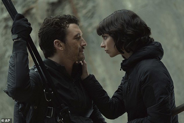 Klisura je film iz 2025. u kojem glumi Miles Teller, Anya Taylor-Joy i Sigourney Weaver, sa sinopsisom navedenim kao: 