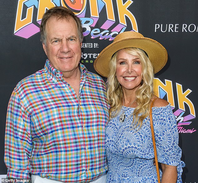 Belichick i Holliday bili su zajedno 16 godina prije nego što su se prekinuli u rujnu 2022